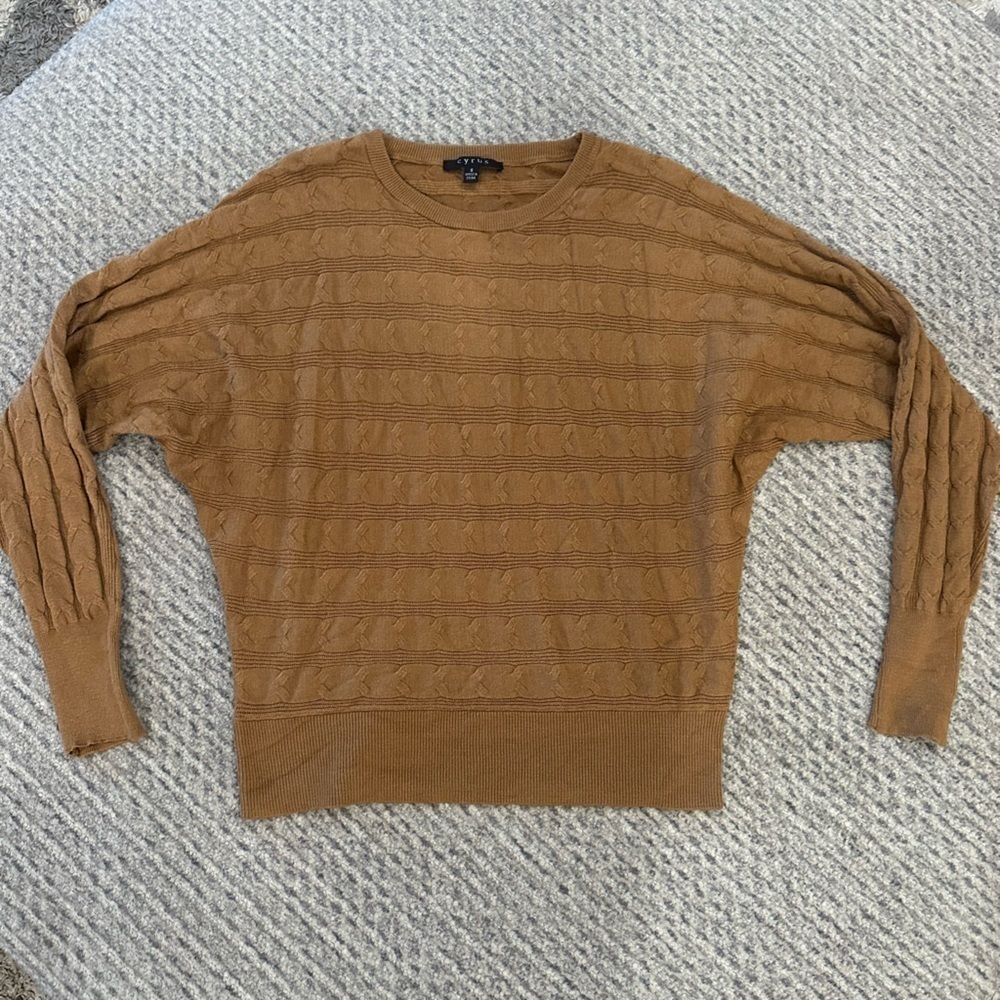 CYRUS Womens Brown Cable Crewneck Sweater